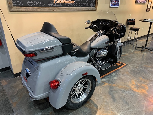 2024 Harley-Davidson Trike Tri Glide Ultra at Vandervest Harley-Davidson, Green Bay, WI 54303