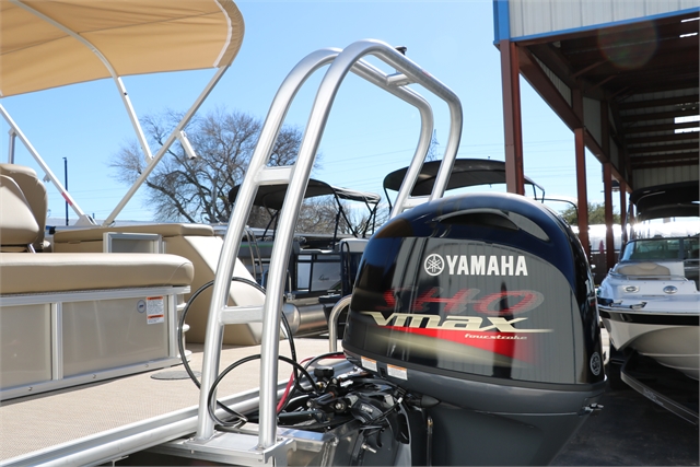 2024 Sylvan Mirage 8522 CLZ Tri-Toon at Jerry Whittle Boats