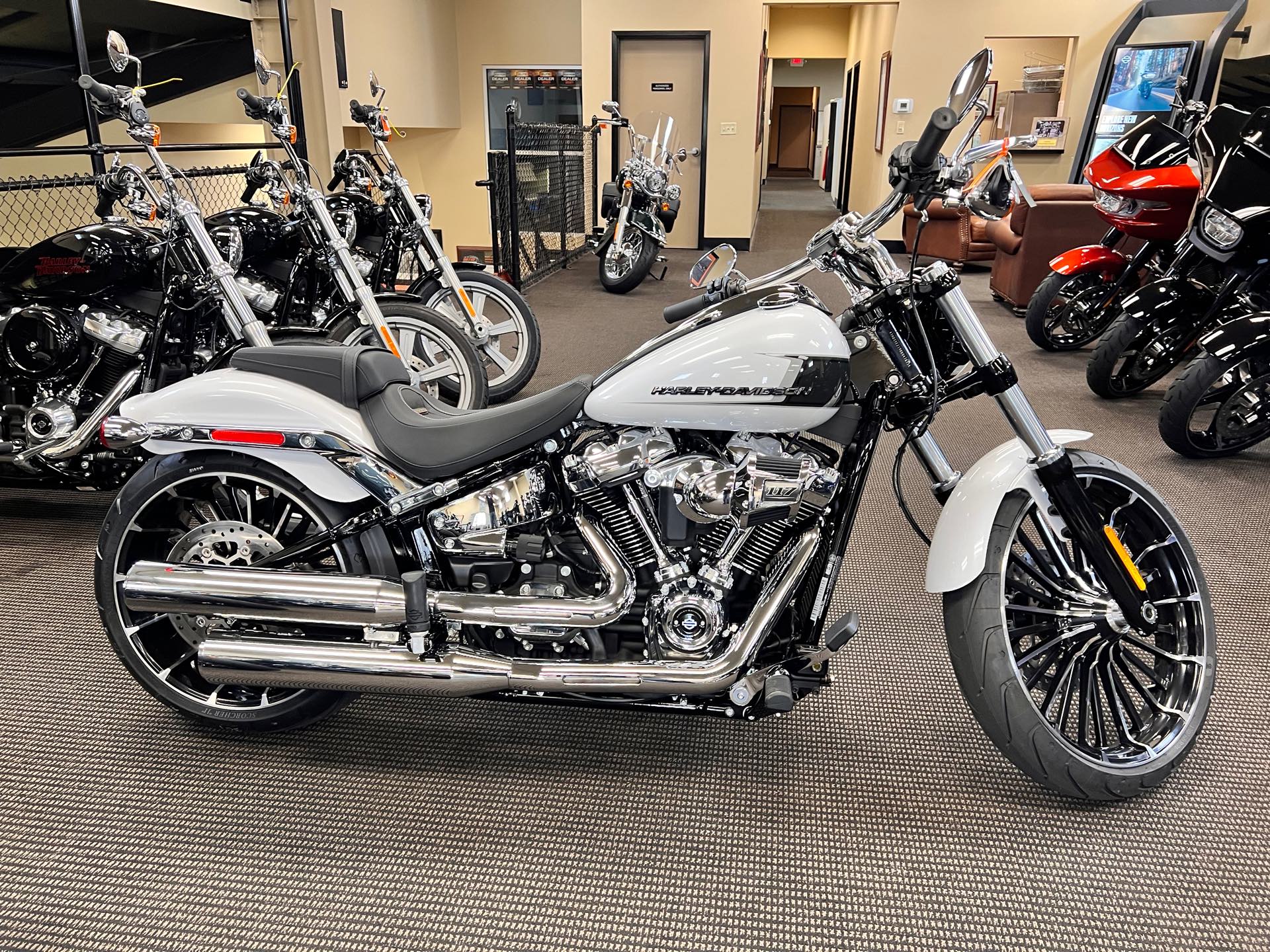 2024 Harley-Davidson Softail Breakout at Man O'War Harley-Davidson®