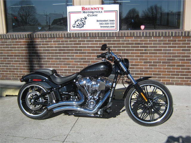 2018 Harley-Davidson Breakout at Brenny's Motorcycle Clinic, Bettendorf, IA 52722