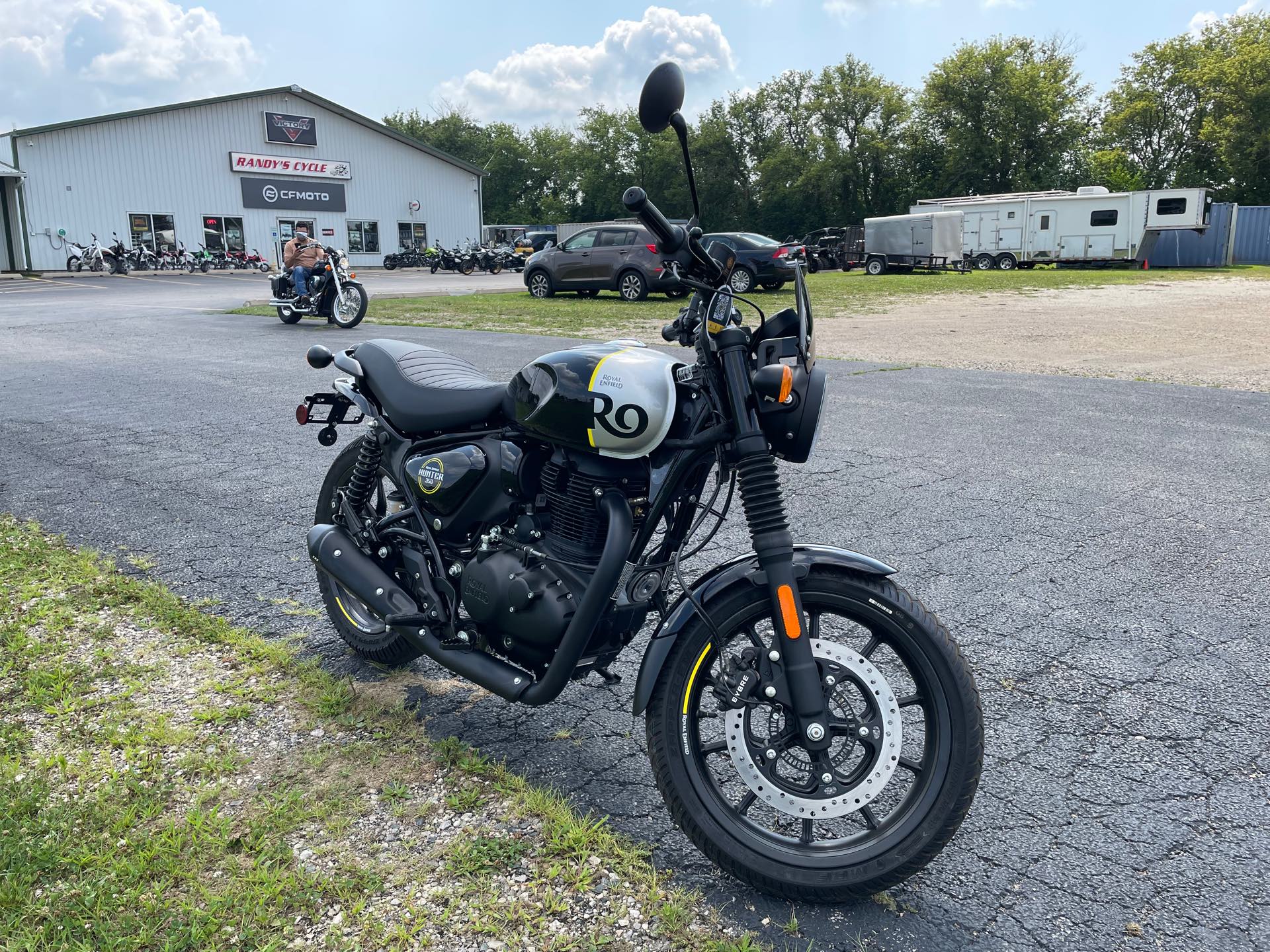 2023 Royal Enfield Hunter 350 at Randy's Cycle