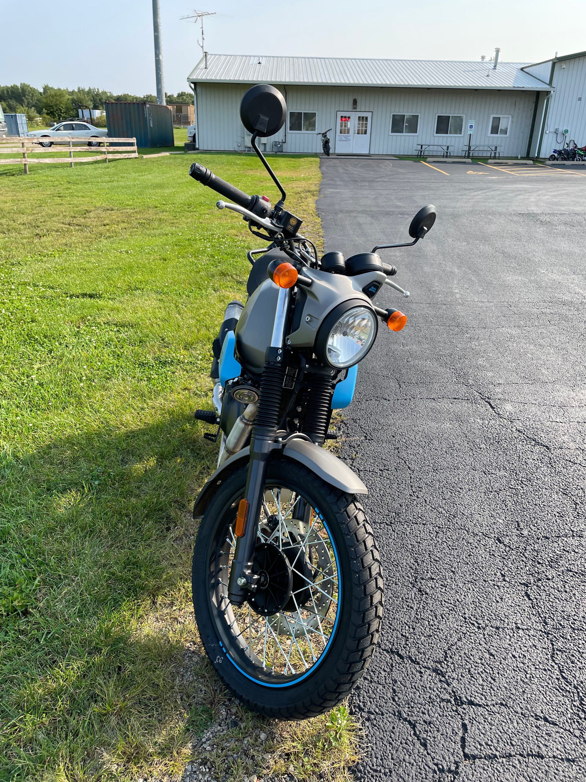 2023 Royal Enfield Scram 411 at Randy's Cycle