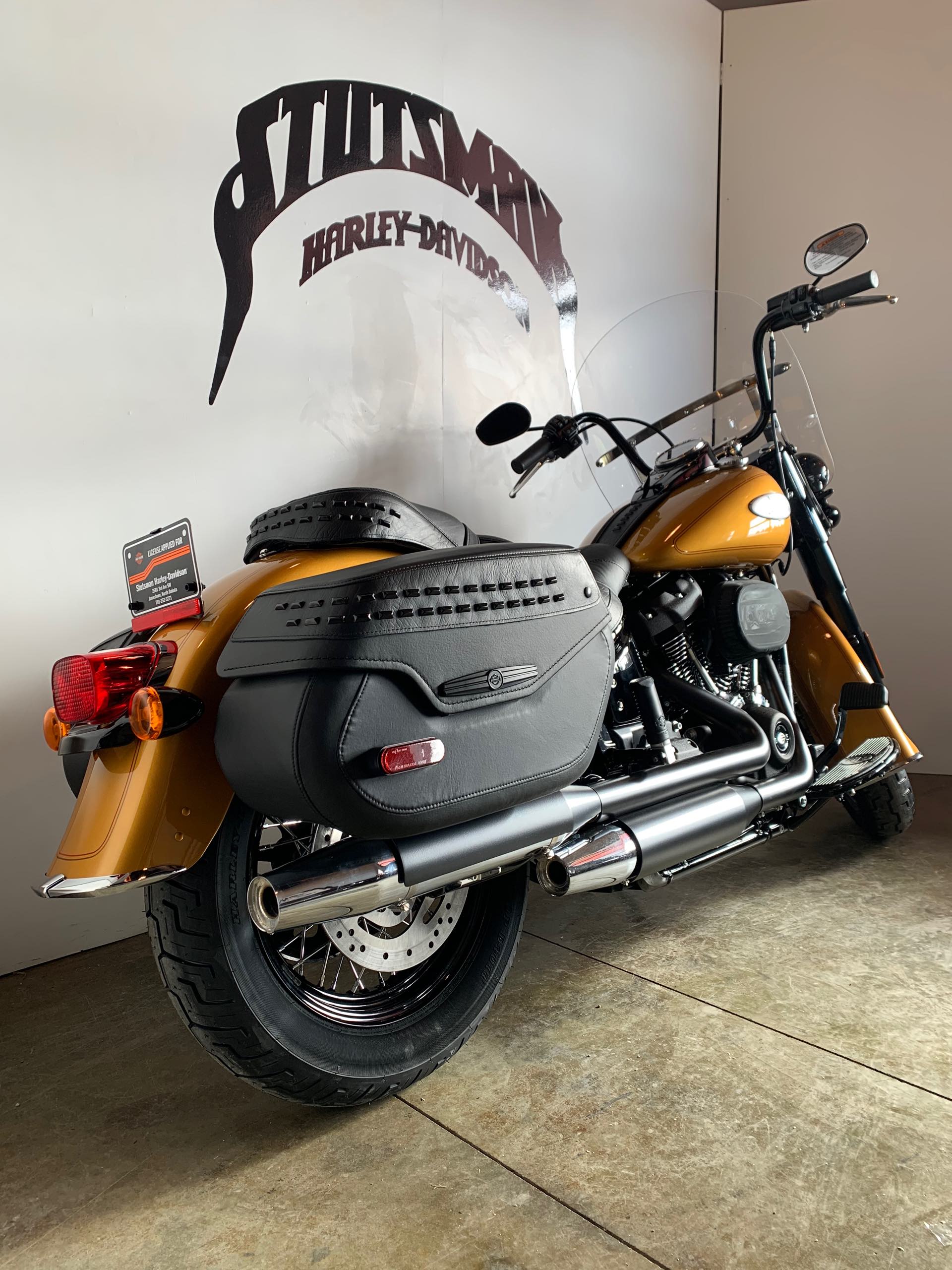 Harley-Davidson Heritage Classic Price - Mileage, Images, Colours