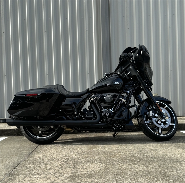 2024 Harley-Davidson Street Glide Base at Lumberjack Harley-Davidson