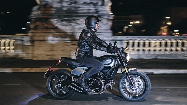 Ducati discount scrambler nightshift