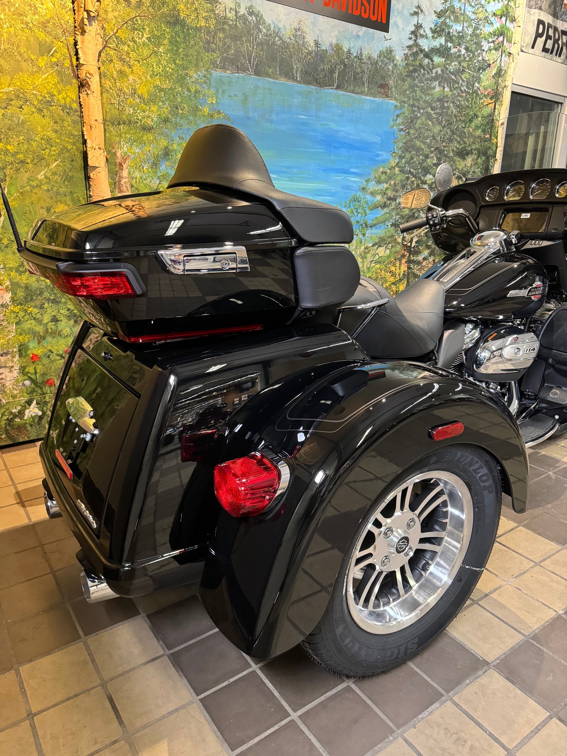 2024 Harley-Davidson Trike Tri Glide Ultra at Zips 45th Parallel Harley-Davidson