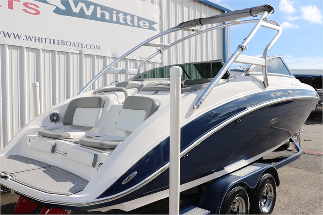 2011 Yamaha 242 Limited S at Jerry Whittle Boats