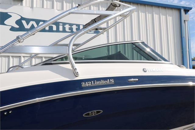 2011 Yamaha 242 Limited S at Jerry Whittle Boats