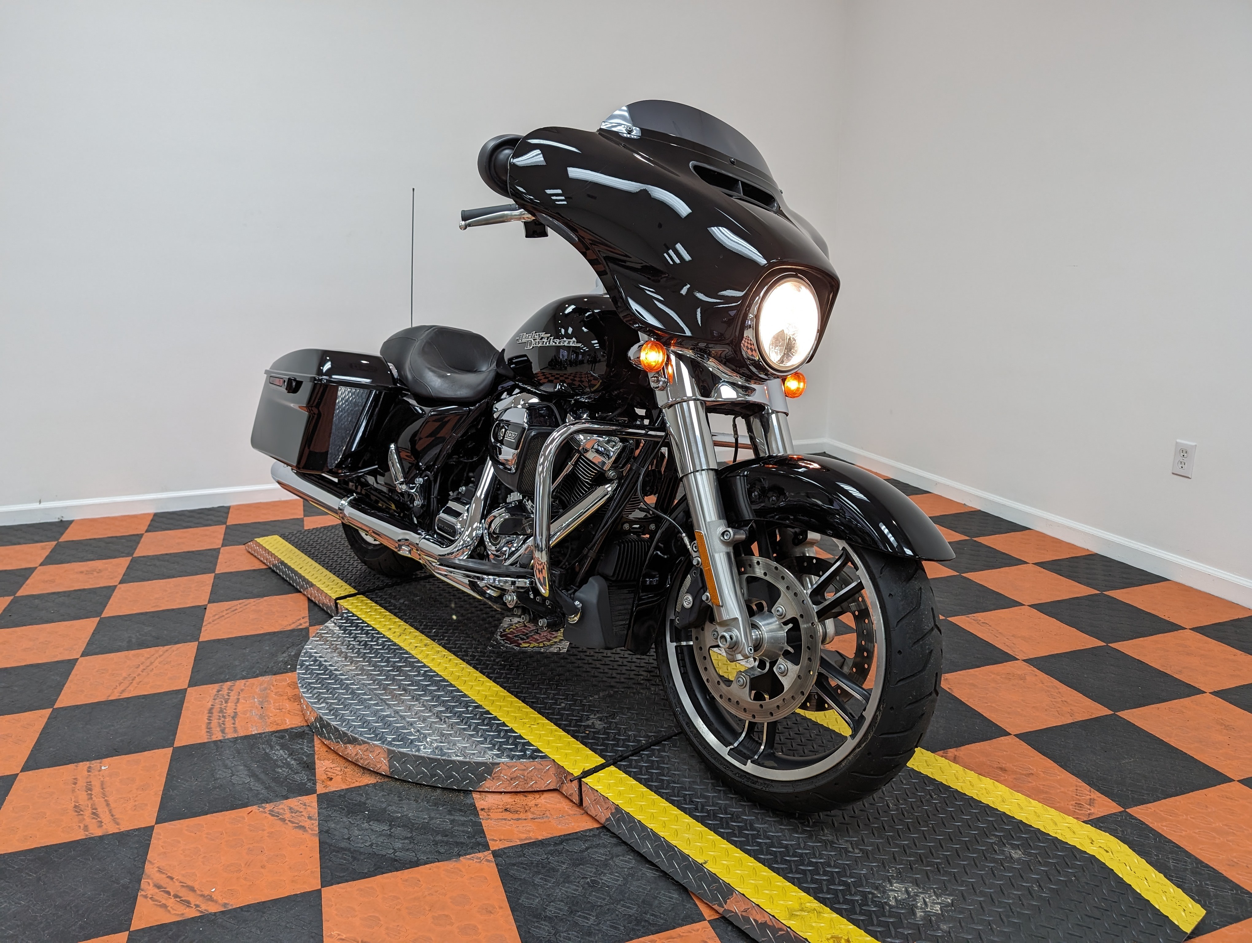 2019 Harley-Davidson Street Glide Base at Harley-Davidson of Indianapolis