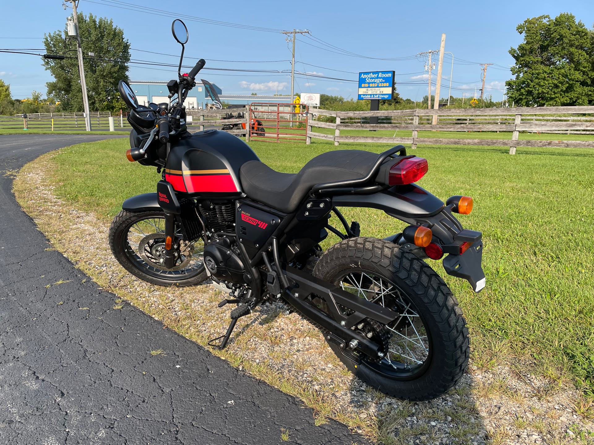 2023 Royal Enfield Scram 411 at Randy's Cycle