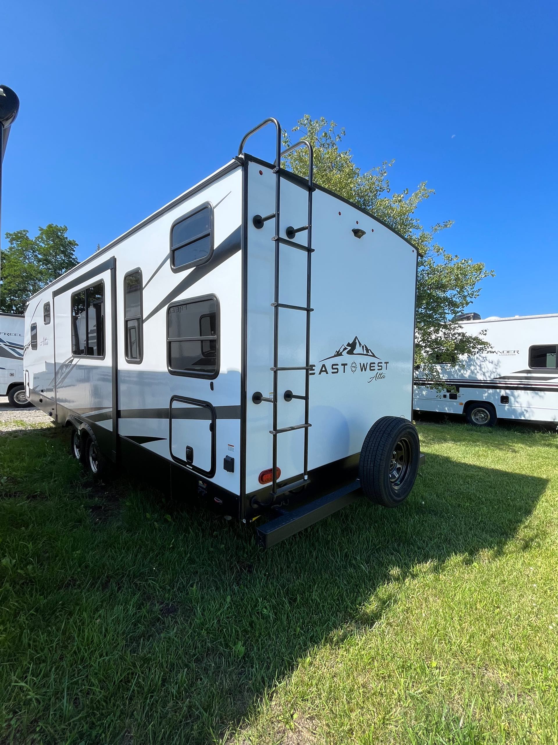 2022 East To West Alta 2900 KBH at Prosser's Premium RV Outlet