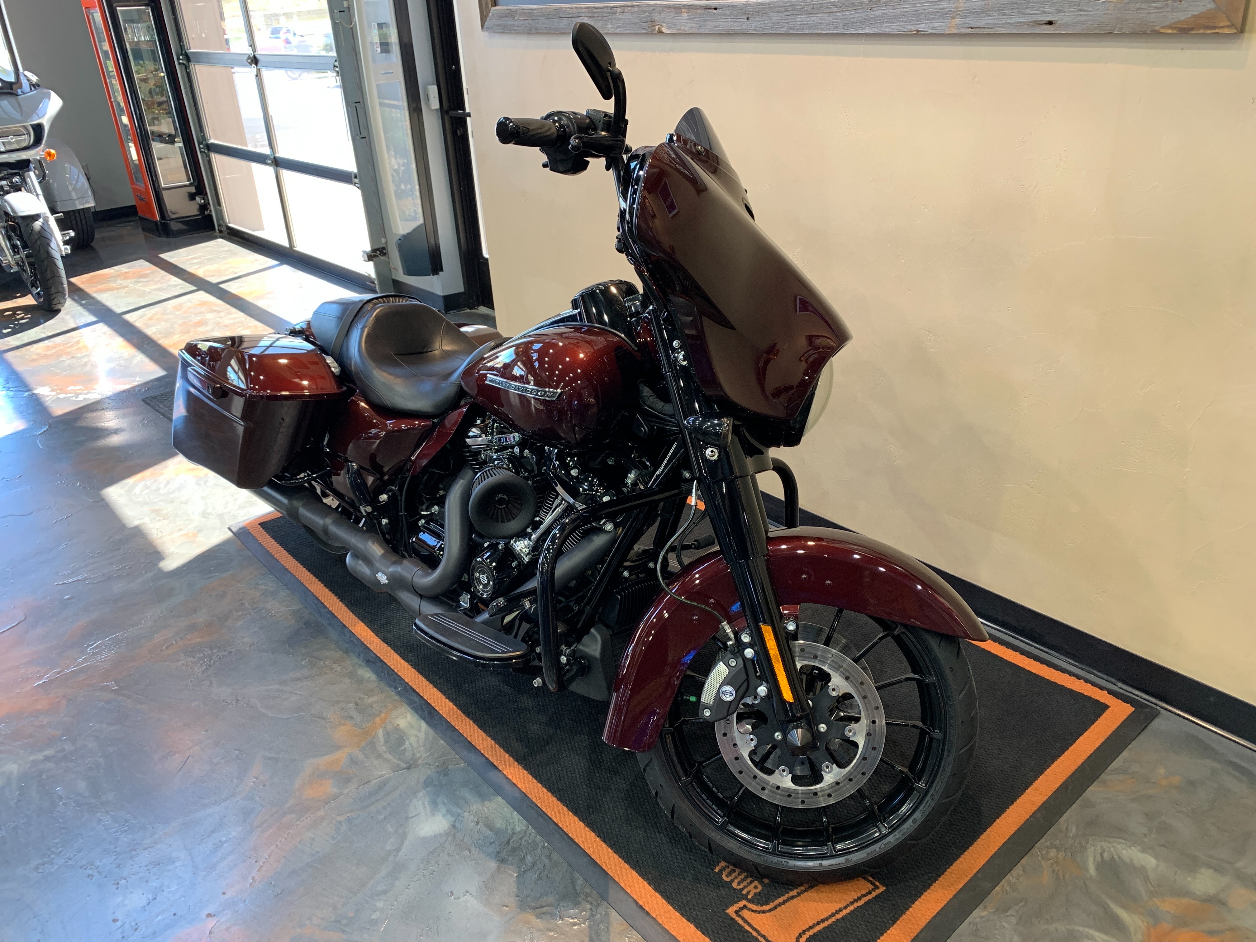 2018 Harley-Davidson Street Glide Special at Vandervest Harley-Davidson, Green Bay, WI 54303