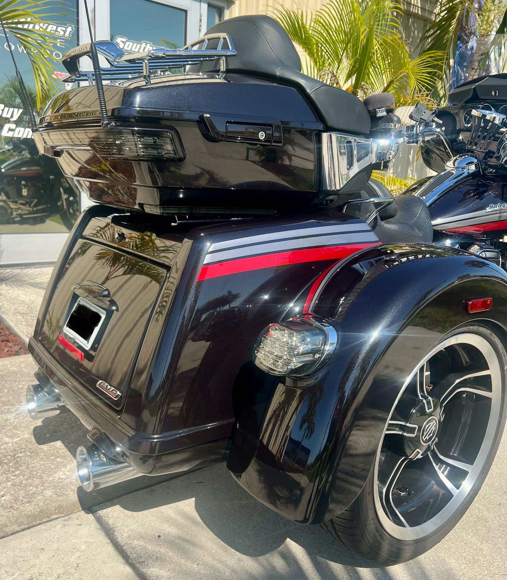 2020 Harley-Davidson CVO CVO Tri Glide at Southwest Cycle, Cape Coral, FL 33909