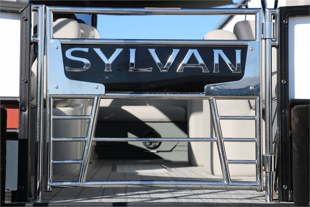 2025 Sylvan L3 DLZ Bar Tri-Toon at Jerry Whittle Boats