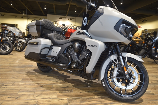 2022 Indian Pursuit Dark Horse with Premium Package at Motoprimo Motorsports