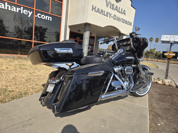 2018 Harley-Davidson Street Glide Base at Visalia Harley-Davidson