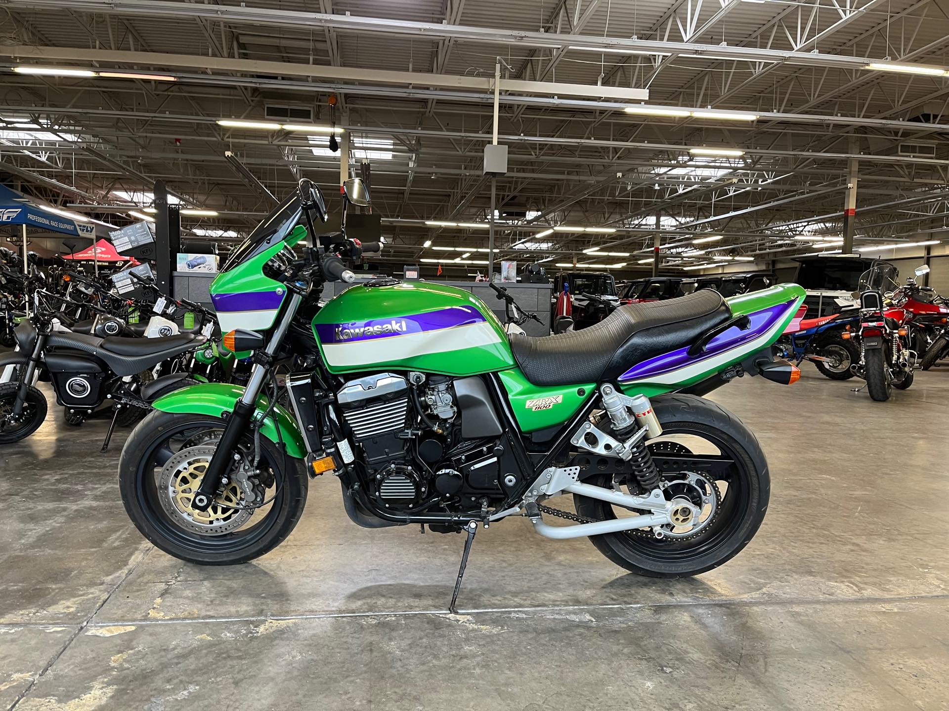 2000 Kawasaki ZRX1100 at Mount Rushmore Motorsports