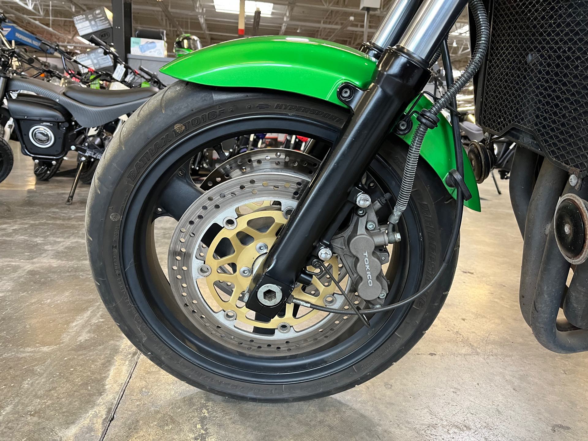 2000 Kawasaki ZRX1100 at Mount Rushmore Motorsports