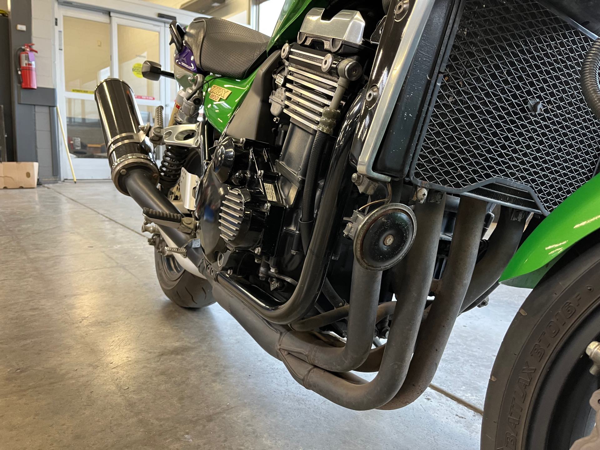 2000 Kawasaki ZRX1100 at Mount Rushmore Motorsports