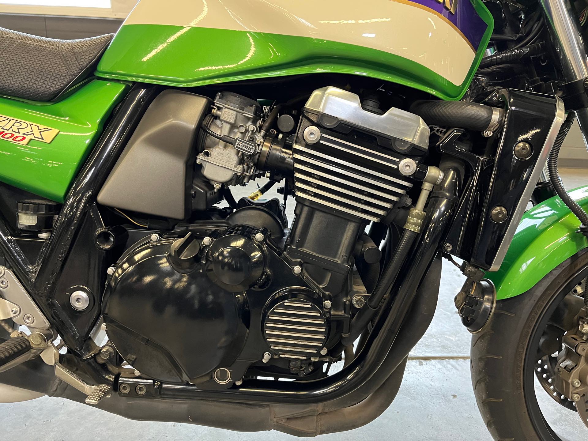 2000 Kawasaki ZRX1100 at Mount Rushmore Motorsports