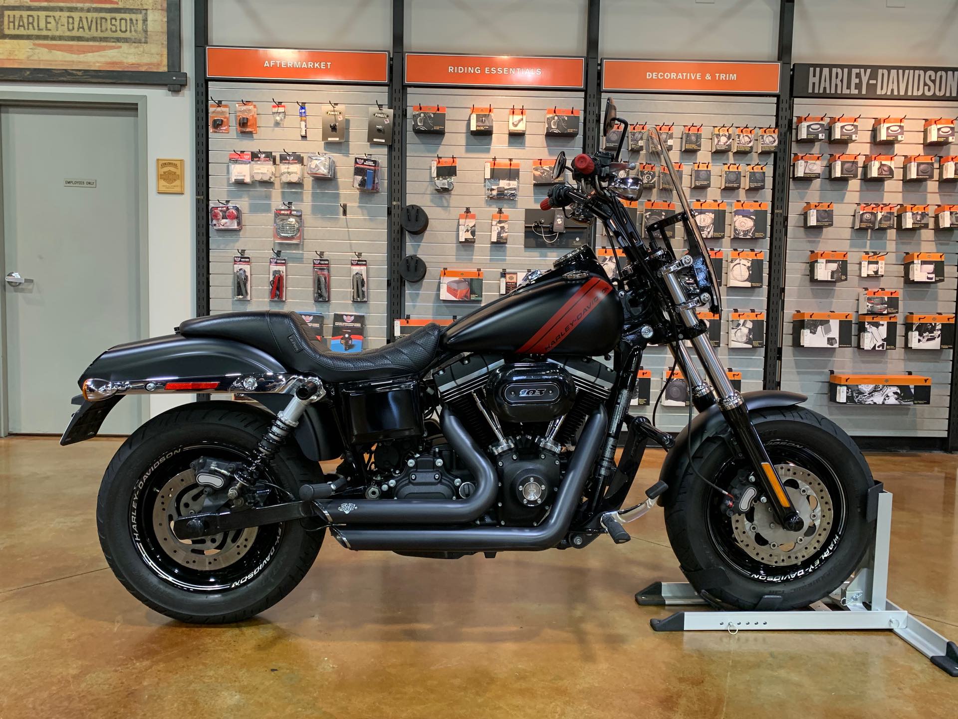 2017 Harley-Davidson Dyna Fat Bob at Colonial Harley-Davidson