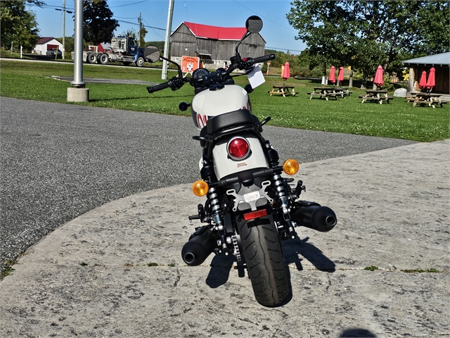 2024 Royal Enfield Shotgun 650 at Classy Chassis & Cycles