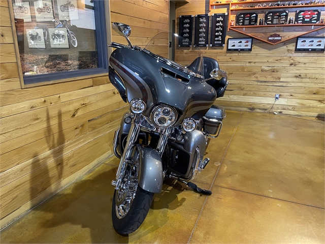 2016 Harley-Davidson Electra Glide CVO Limited at Thunder Road Harley-Davidson