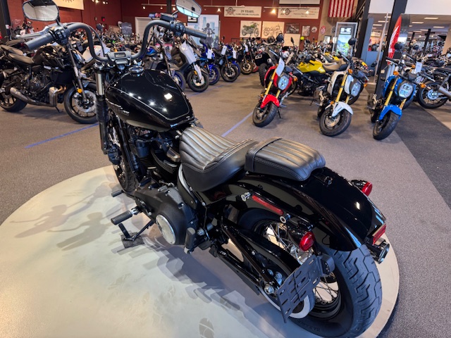 2020 Harley-Davidson Softail Street Bob at Martin Moto