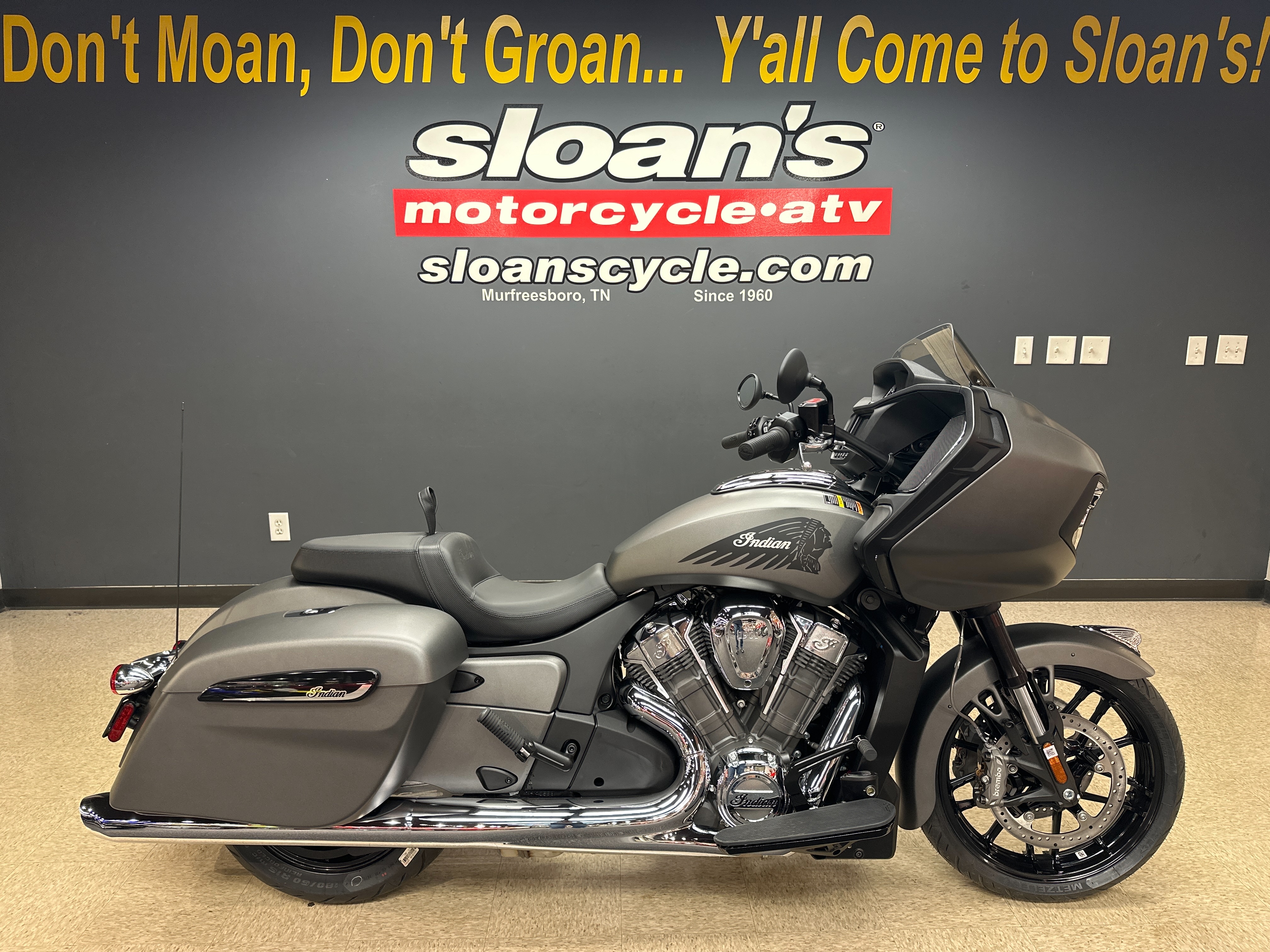 2023 Indian Motorcycle Challenger Base at Sloans Motorcycle ATV, Murfreesboro, TN, 37129