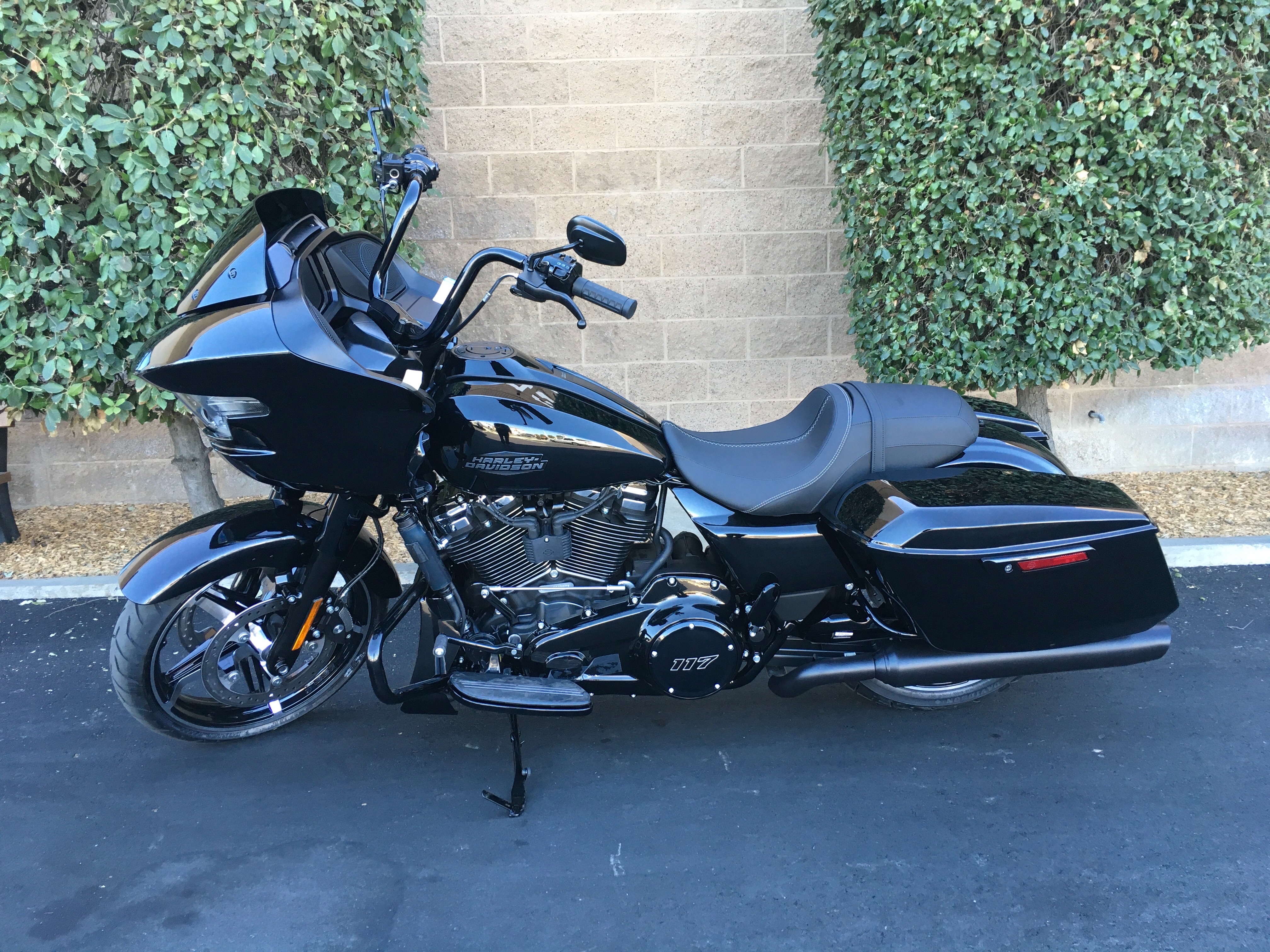 2024 Harley-Davidson Road Glide Base at Fresno Harley-Davidson