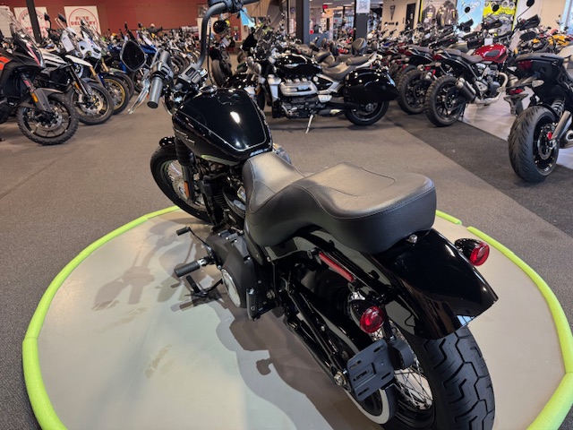 2020 Harley-Davidson Softail Street Bob at Martin Moto