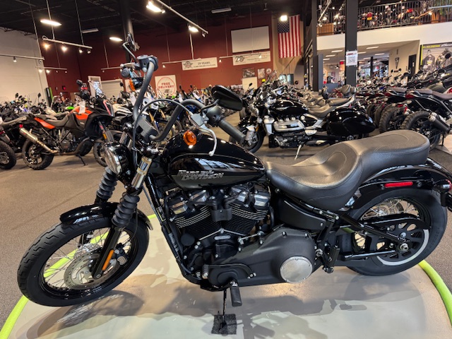 2020 Harley-Davidson Softail Street Bob at Martin Moto