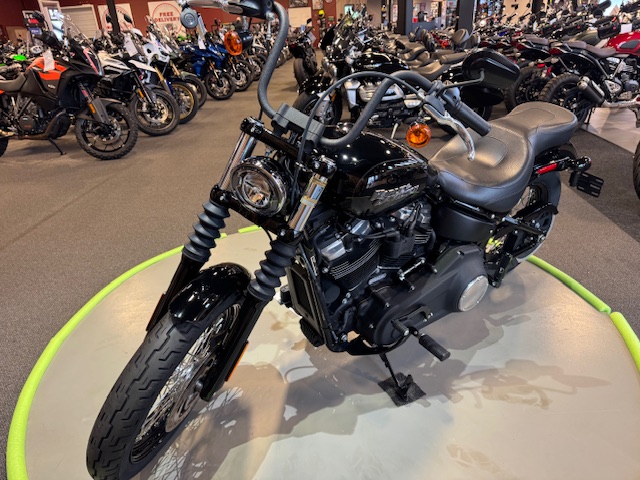 2020 Harley-Davidson Softail Street Bob at Martin Moto