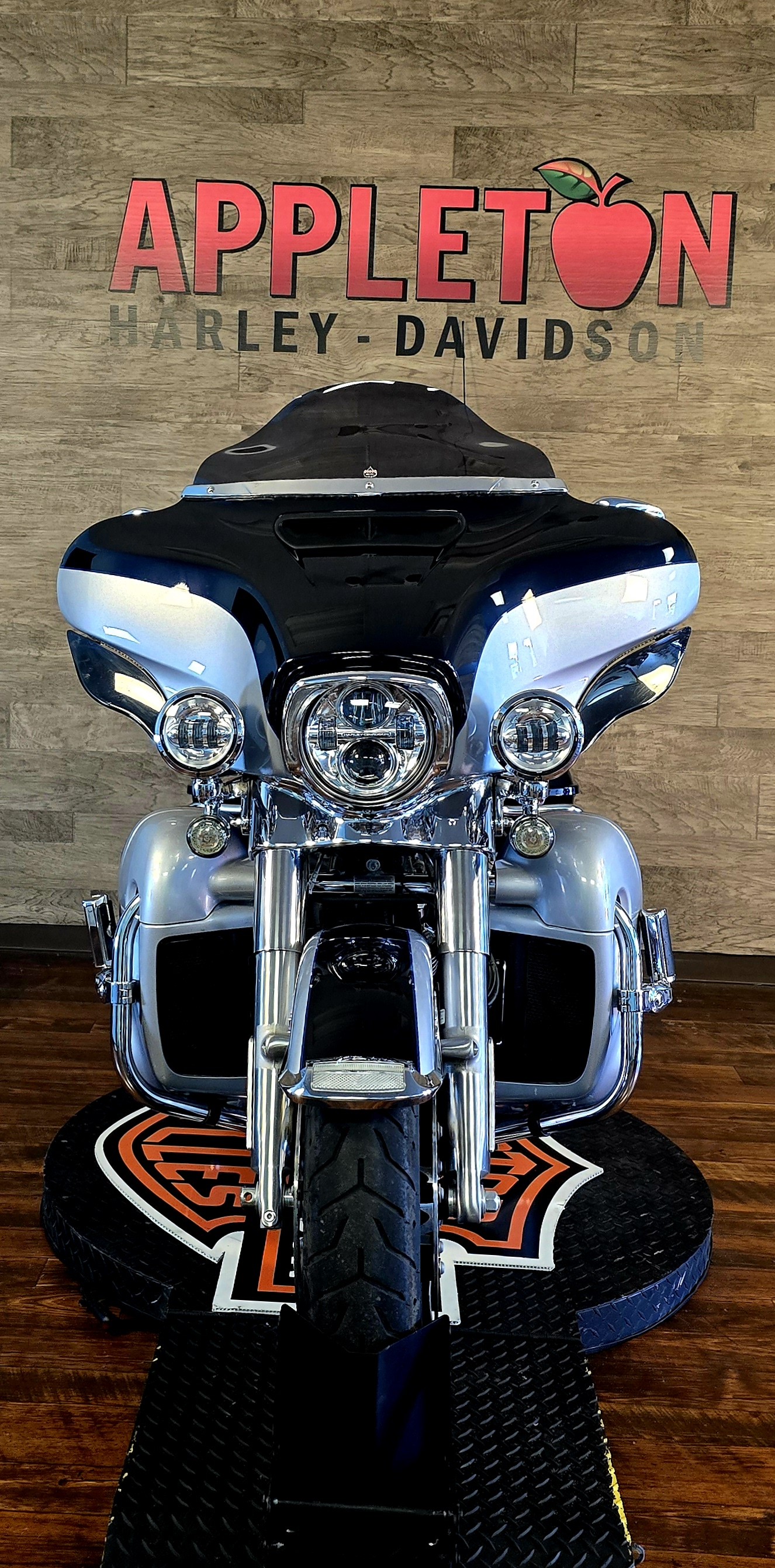 2019 Harley-Davidson Electra Glide Ultra Limited at Appleton Harley-Davidson