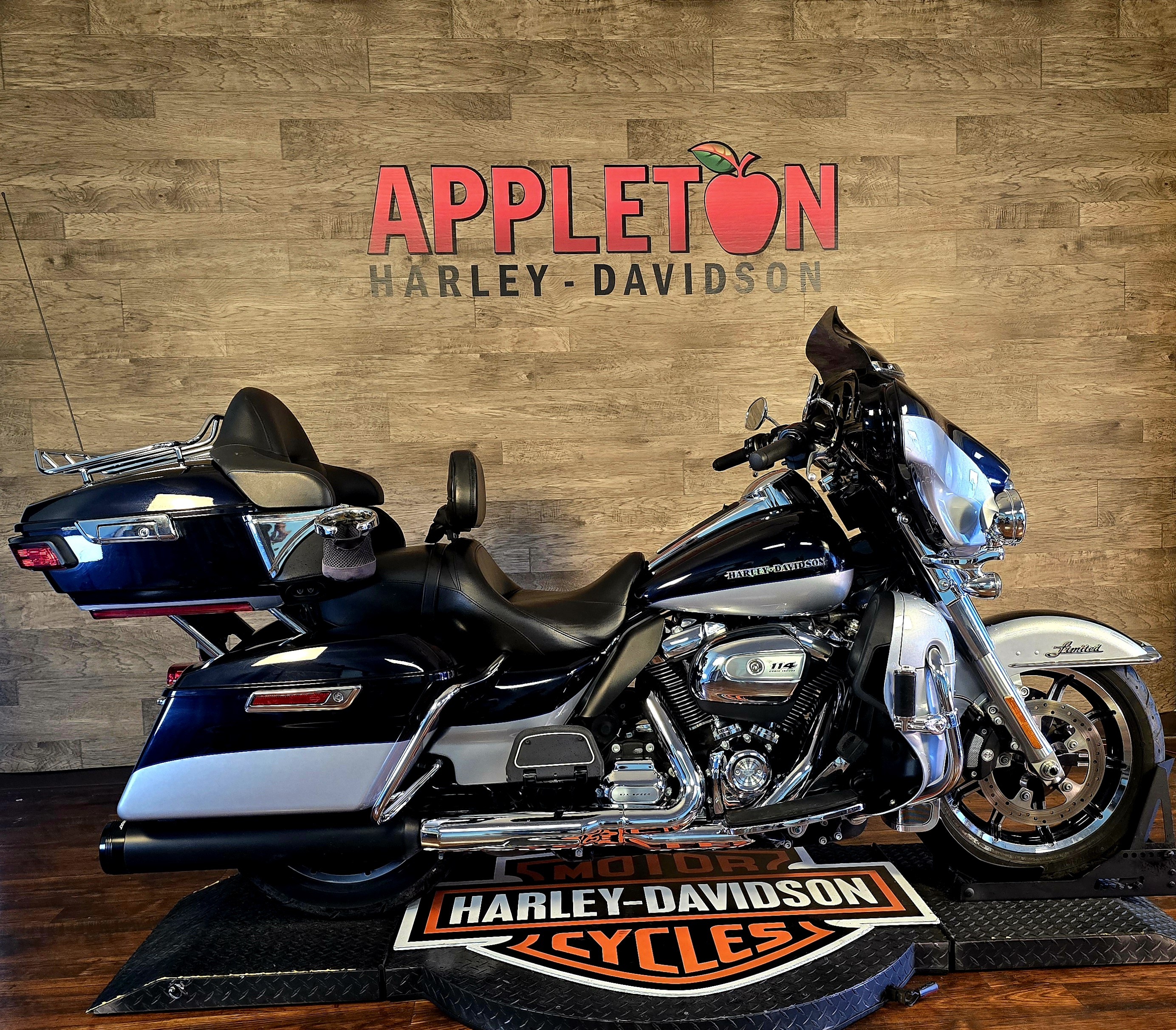 2019 Harley-Davidson Electra Glide Ultra Limited at Appleton Harley-Davidson