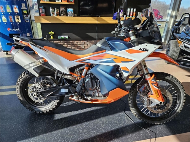 2023 KTM Adventure 890 R at Indian Motorcycle of Northern Kentucky