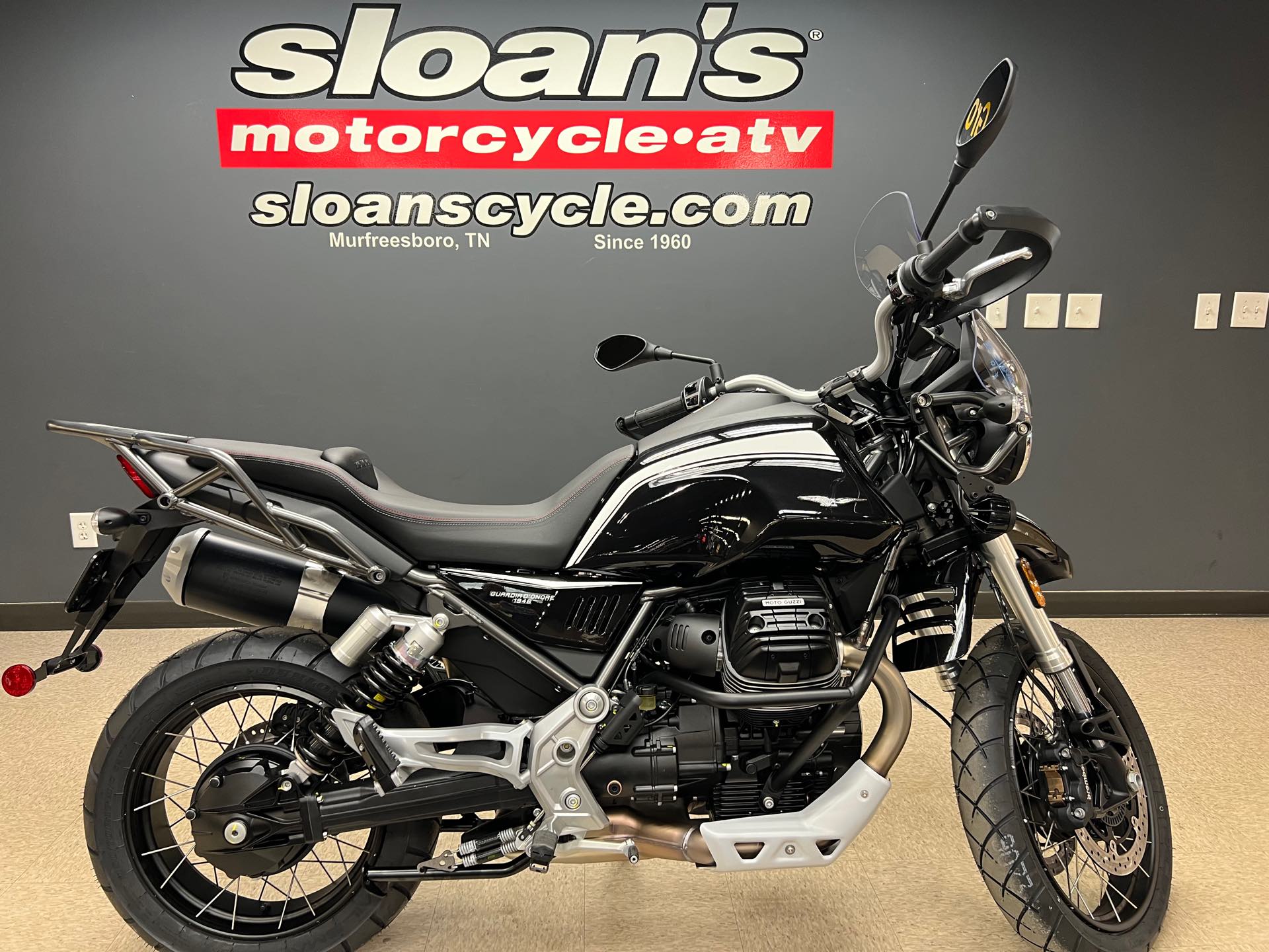 2022 Moto Guzzi V85 TT Guardia dOnore E5 at Sloans Motorcycle ATV, Murfreesboro, TN, 37129