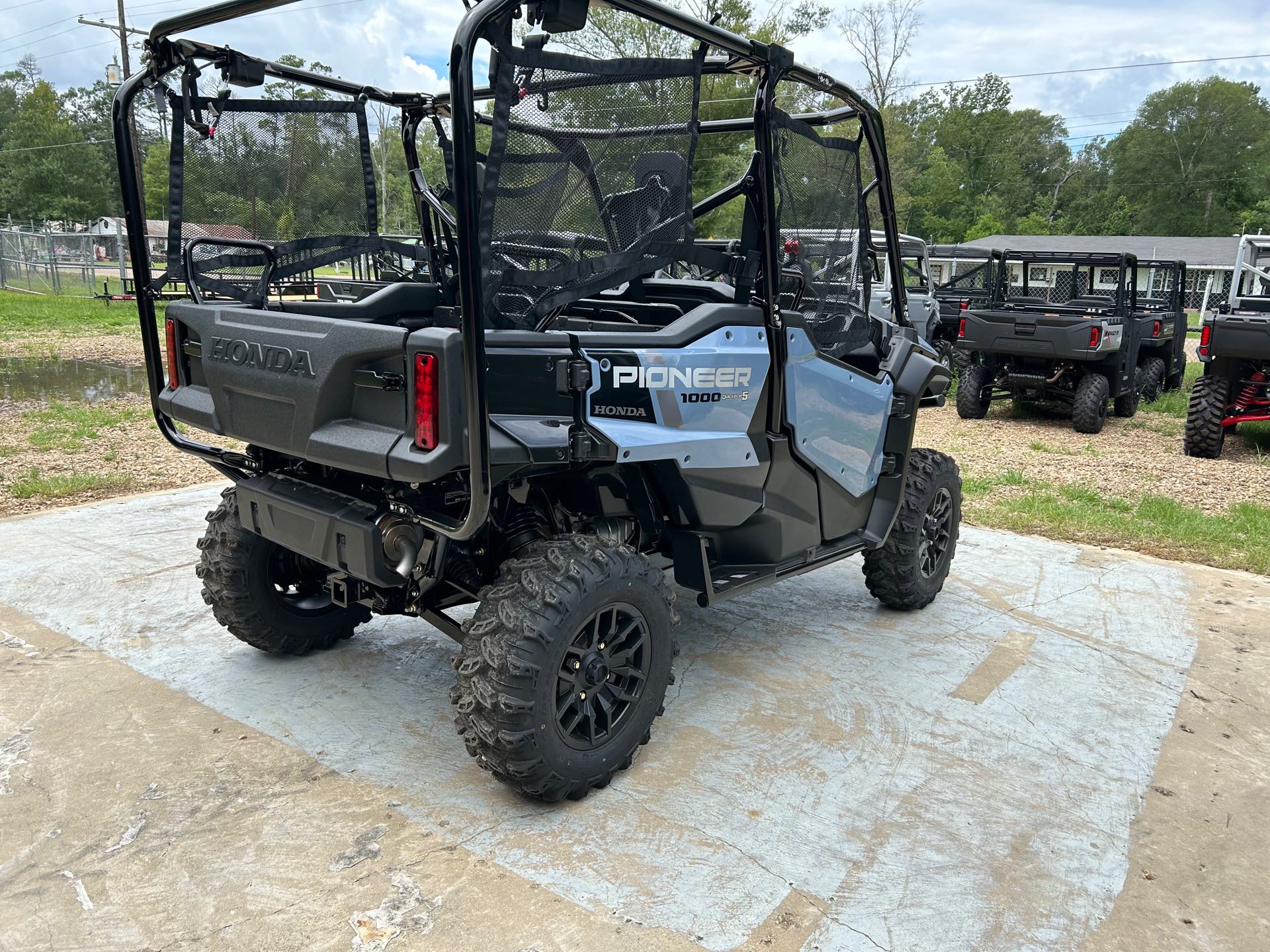 2024 HONDA SXS10M5DR Deluxe at ATV Zone, LLC