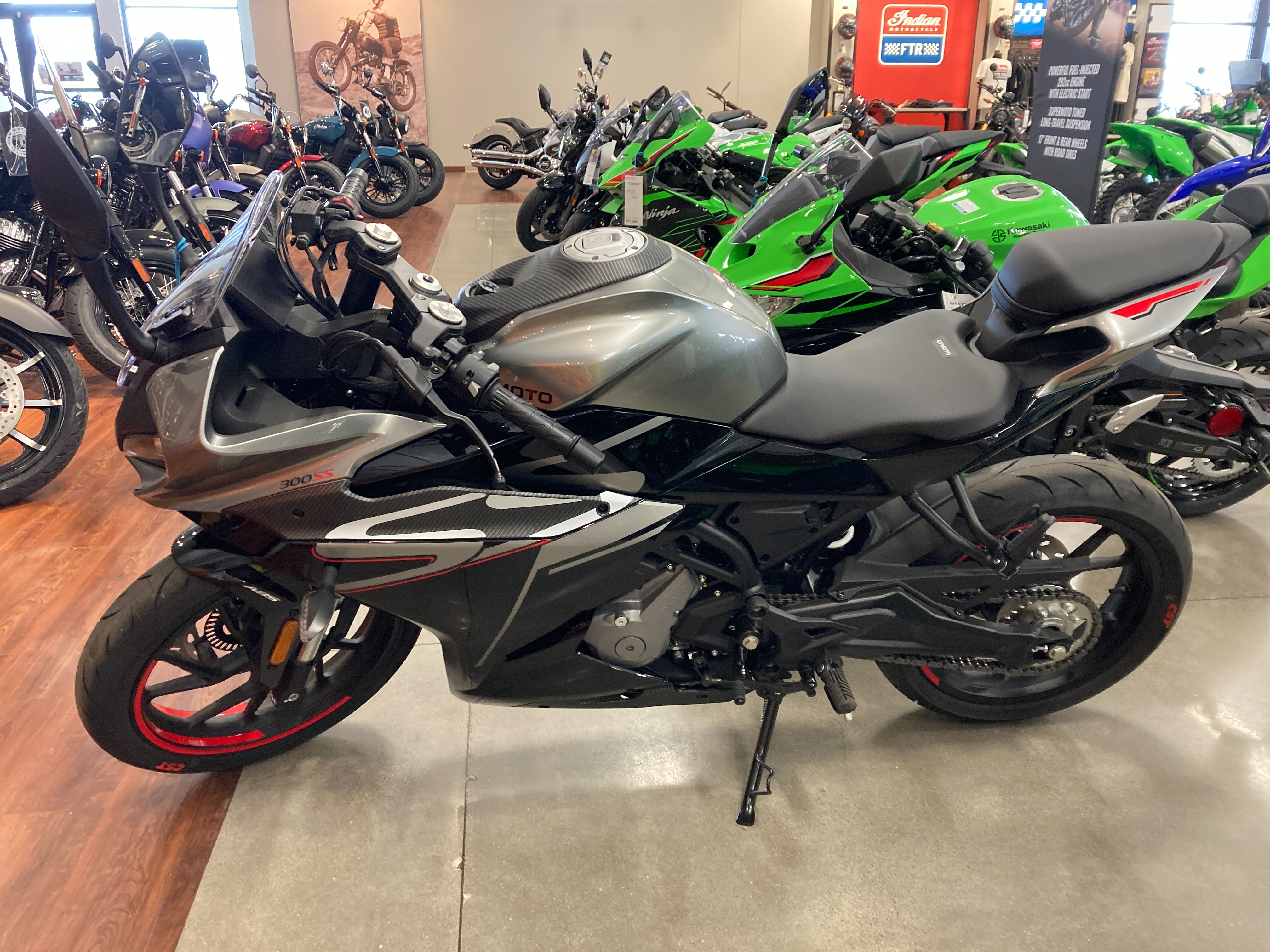 2023 CFMOTO 300 SS at Brenny's Motorcycle Clinic, Bettendorf, IA 52722