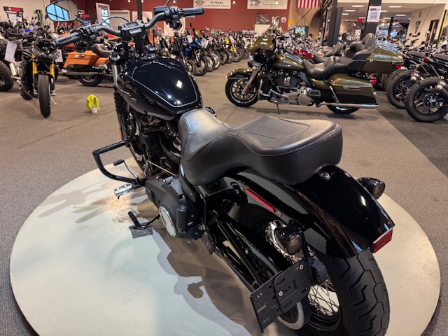 2020 Harley-Davidson Softail Street Bob at Martin Moto