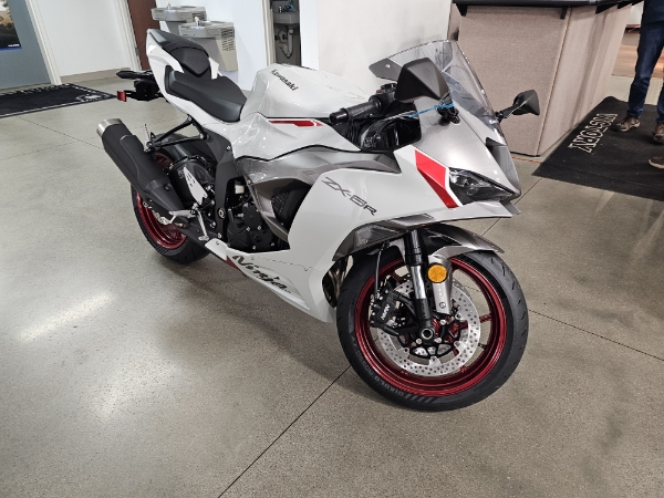 2024 Kawasaki Ninja ZX-6R ABS at Brenny's Motorcycle Clinic, Bettendorf, IA 52722