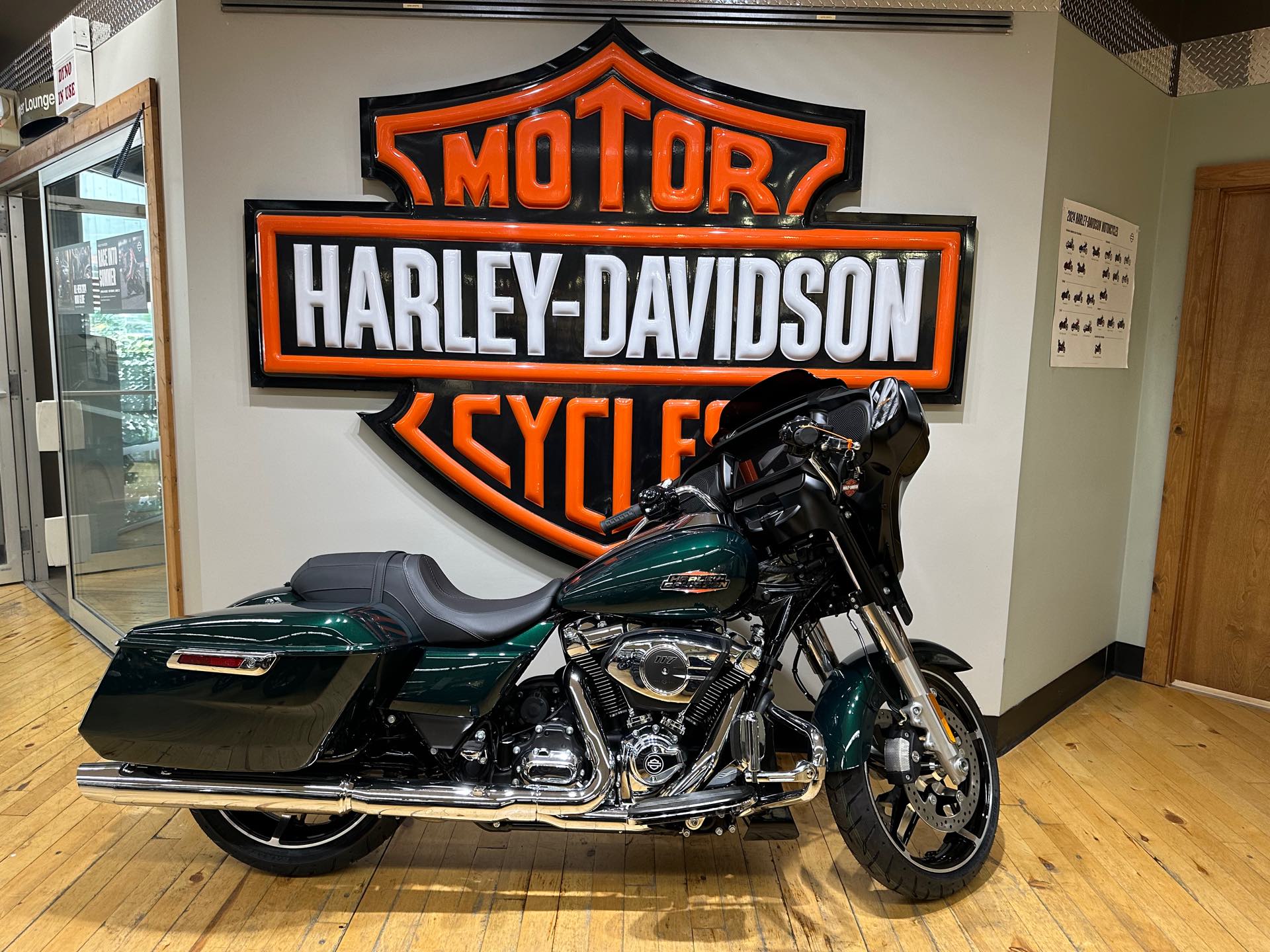 2024 Harley-Davidson Street Glide Base at Zips 45th Parallel Harley-Davidson