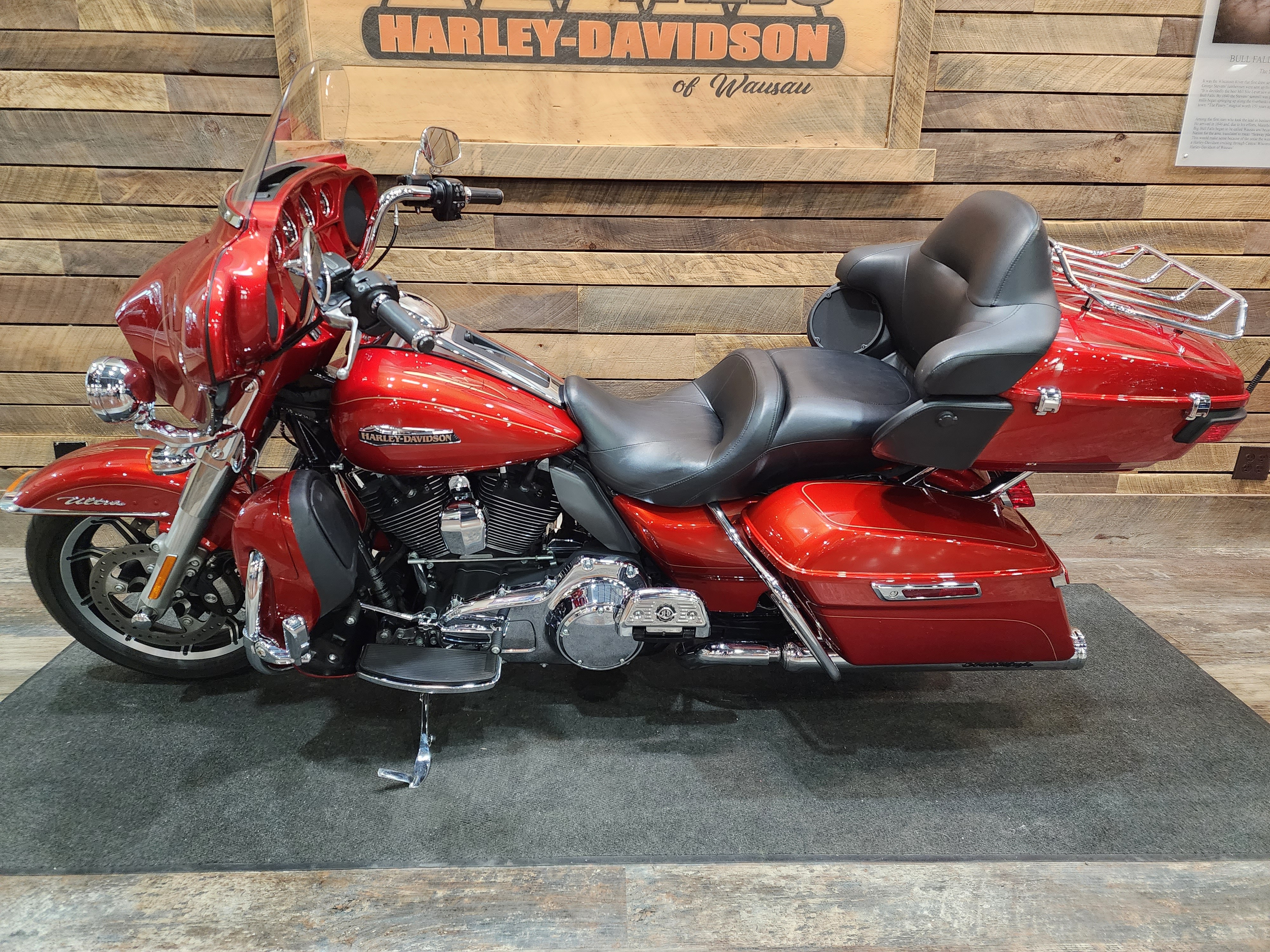 2014 Harley-Davidson Electra Glide Ultra Classic at Bull Falls Harley-Davidson
