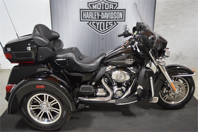 2010 Harley-Davidson FLHTCUTG at Suburban Motors Harley-Davidson