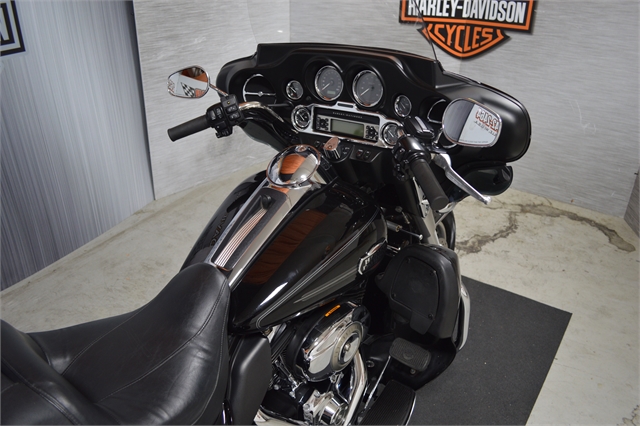 2010 Harley-Davidson FLHTCUTG at Suburban Motors Harley-Davidson