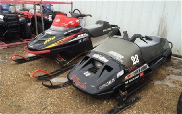 1989 Ski-Doo Mach 1 583 at Interlakes Sport Center