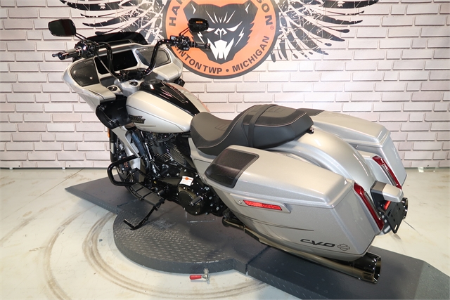 2023 Harley-Davidson Road Glide CVO Road Glide at Wolverine Harley-Davidson