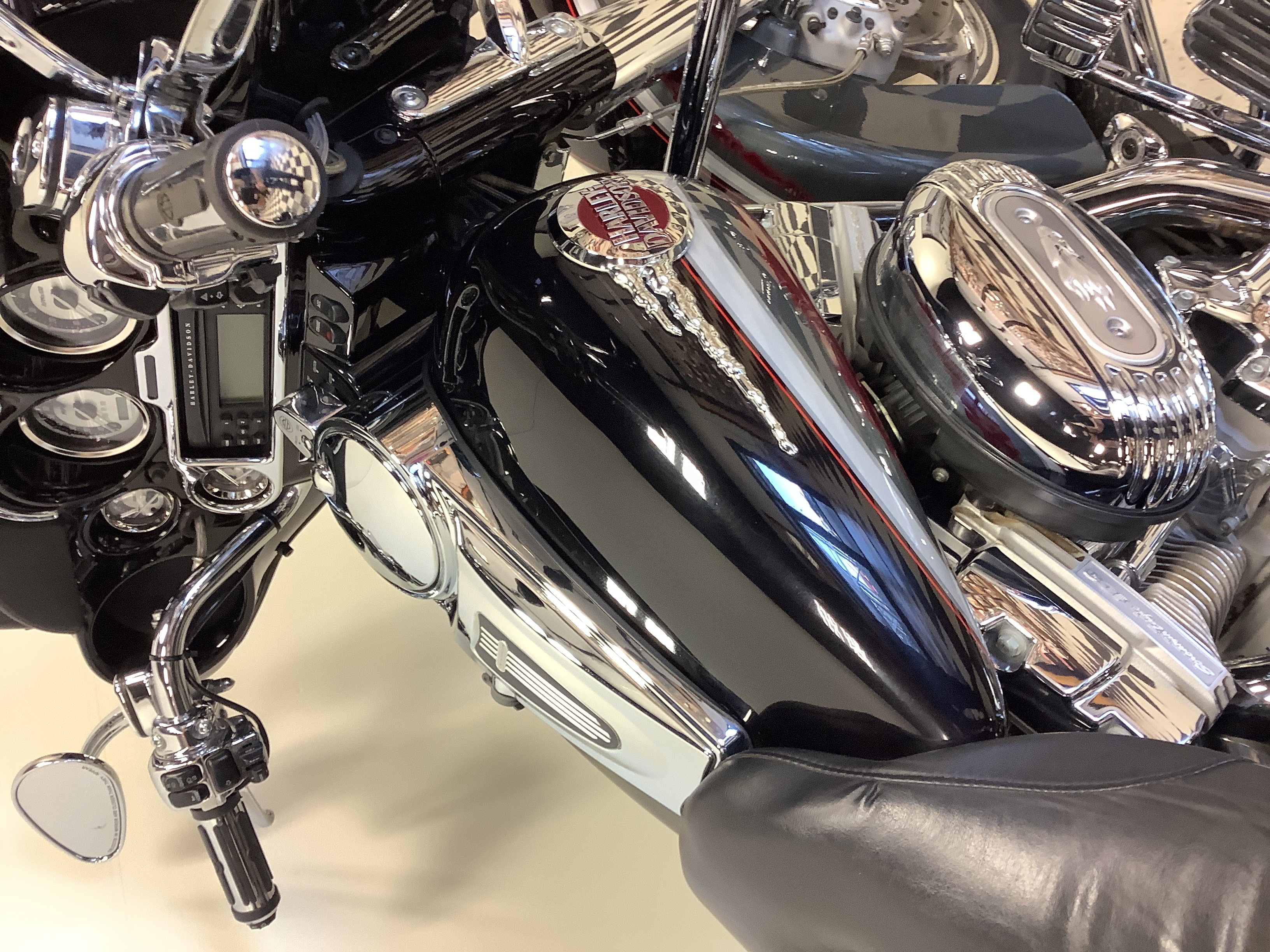 2006 Harley-Davidson Electra Glide Ultra Classic at Deluxe Harley Davidson