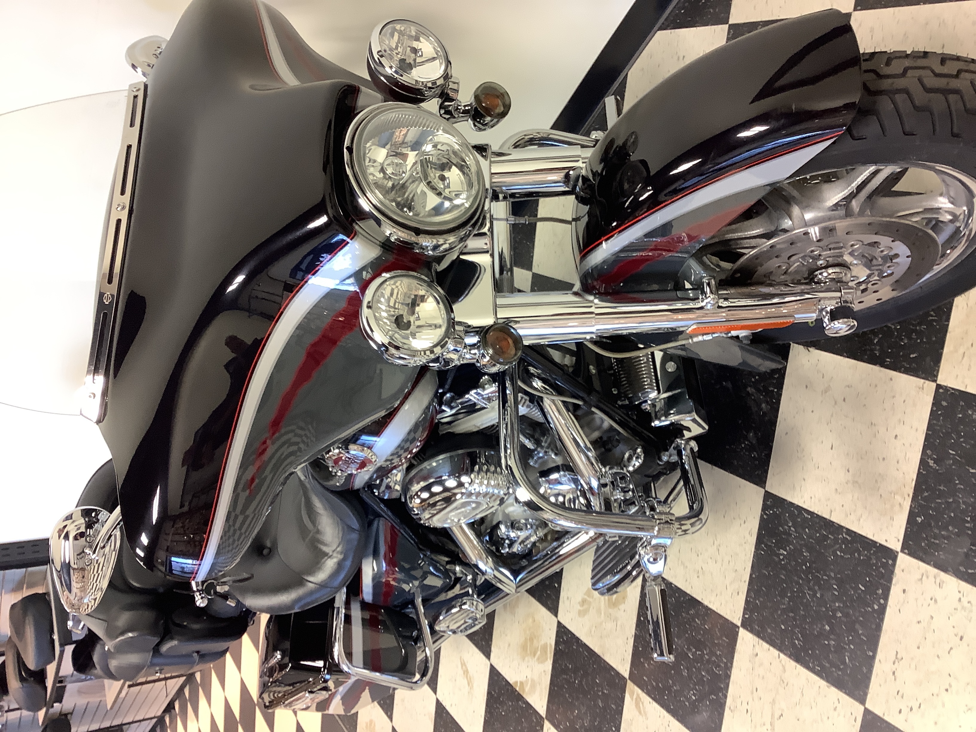 2006 Harley-Davidson Electra Glide Ultra Classic at Deluxe Harley Davidson