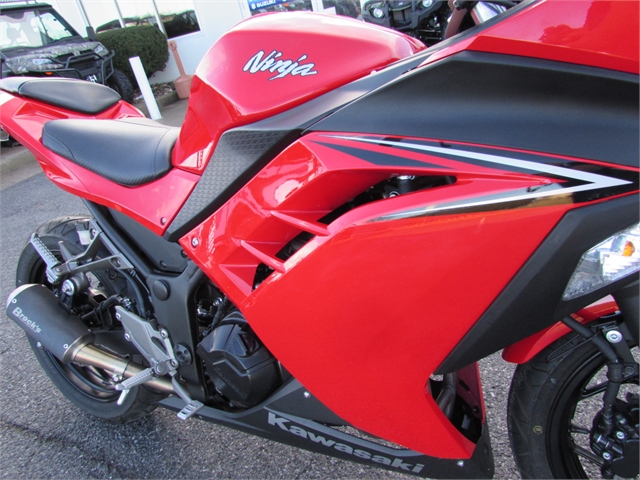 2016 Kawasaki Ninja 300 at Valley Cycle Center